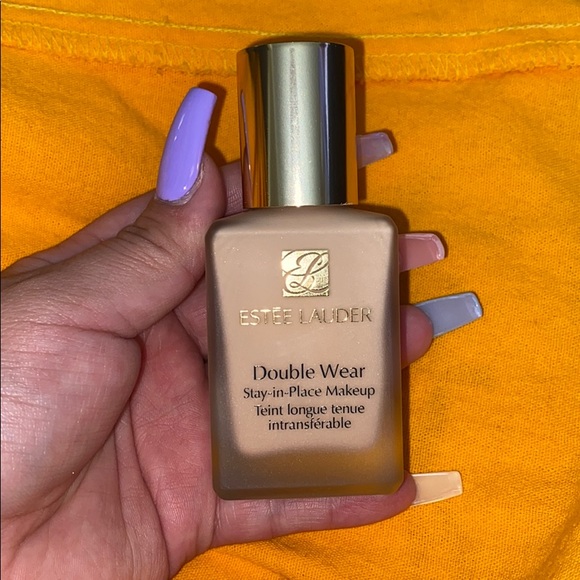 Makeup - Picture 3 of 4